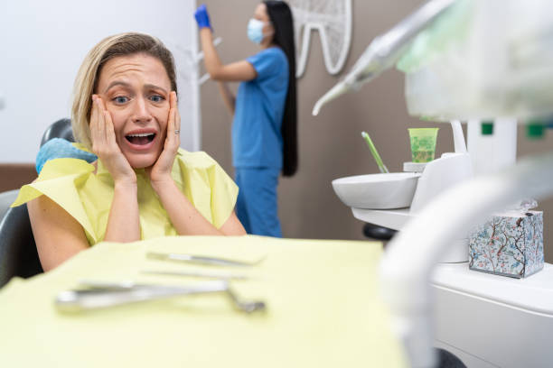 Best Broken Tooth Emergency  in Manchester, IA