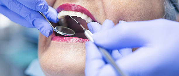Best Cracked Tooth Emergency Dentist  in Manchester, IA